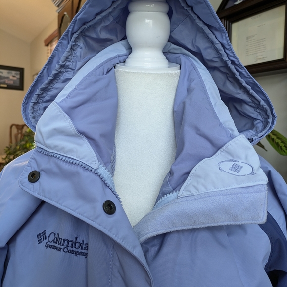 Columbia Women's Jacket - size small - Picture 3 of 10